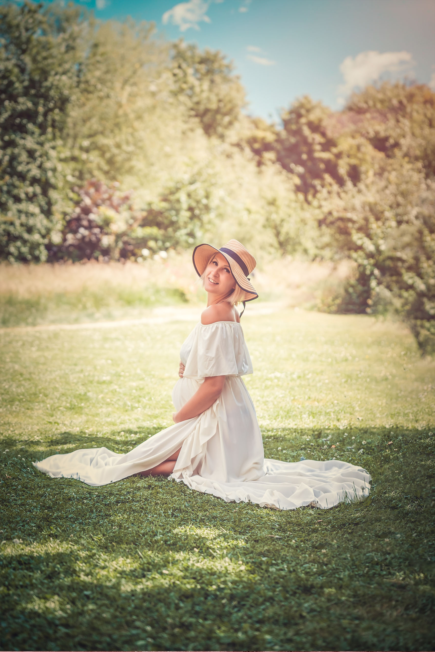 grossesse-nature-soleil-chapeau